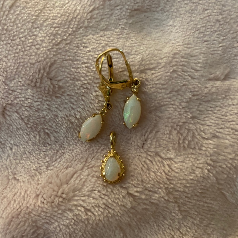 14k Gold Opal Earrings and Pendant, 3 Piece Suite